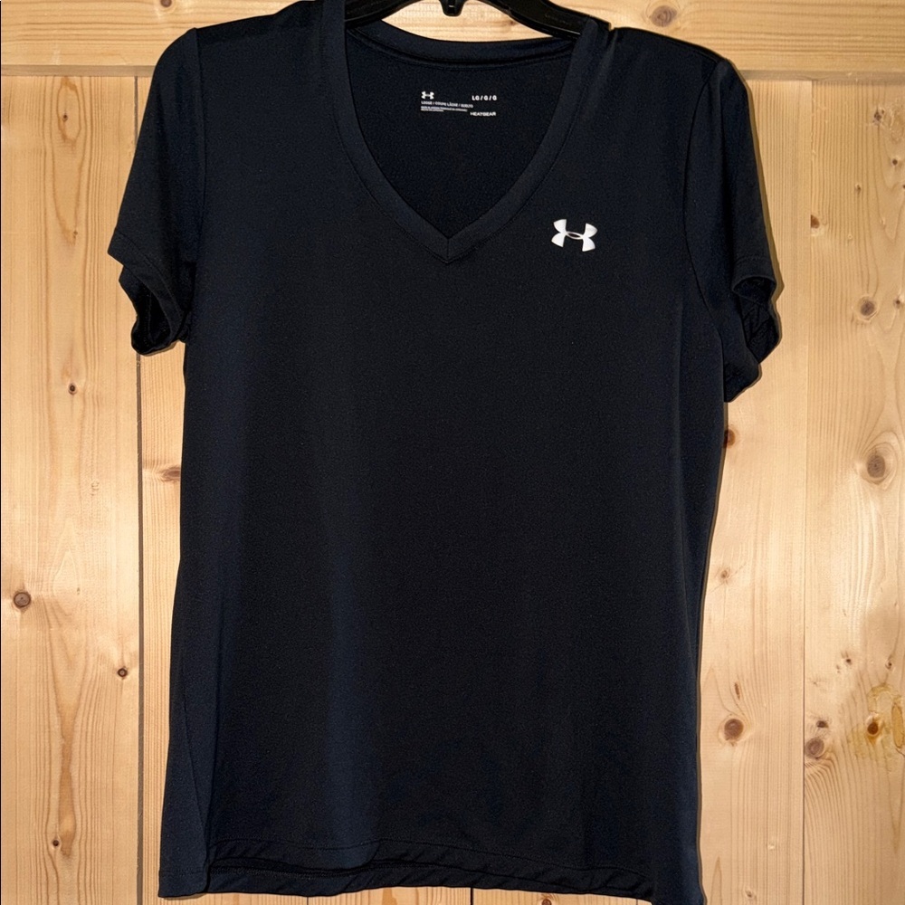 NWOT Women’s Black Under Armour Heat Gear Size Large
